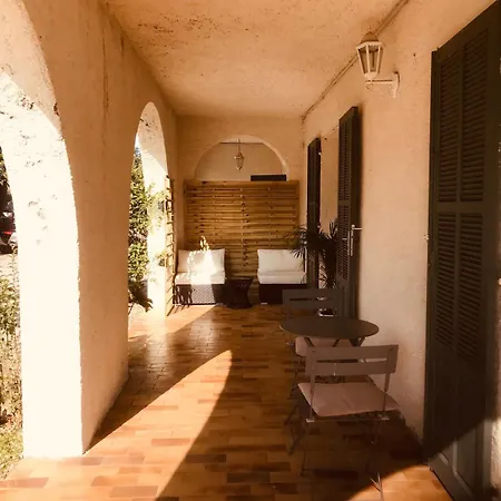 La Parenthese Apartment